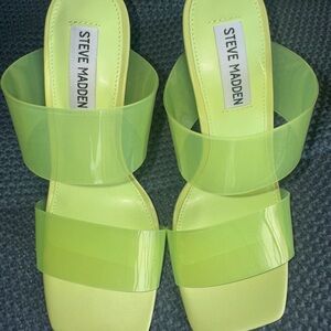 Steve Madden Green Slide Sandals Modern Minimalist Design
